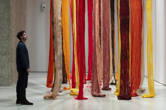 invertir en arte emergente