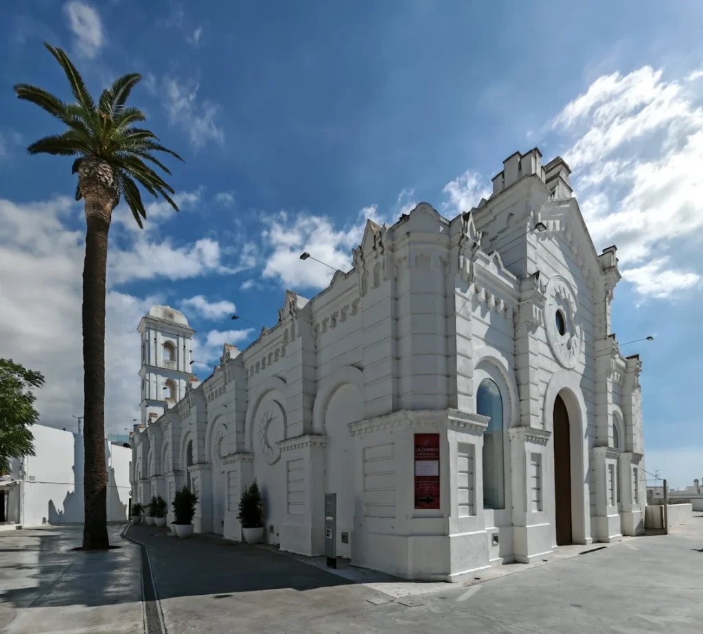Centro Cultural Santa Catalina, una de las salas de exposiciones municipales de Conil de la Frontera